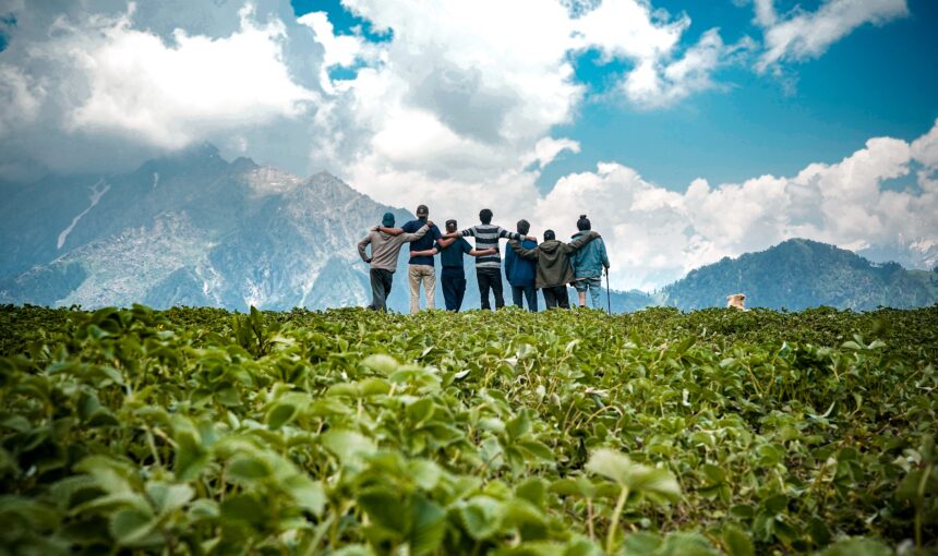 Top 5 Himalayan Treks in 2025 : Explore Uttarakhand & Himachal Pradesh